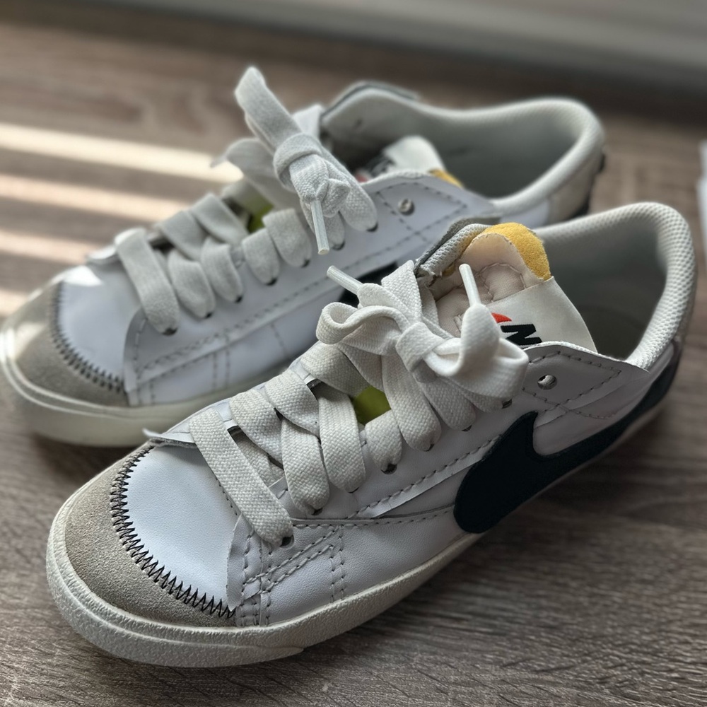 Nike Women’s White and Black Sneakers with Yellow Accent